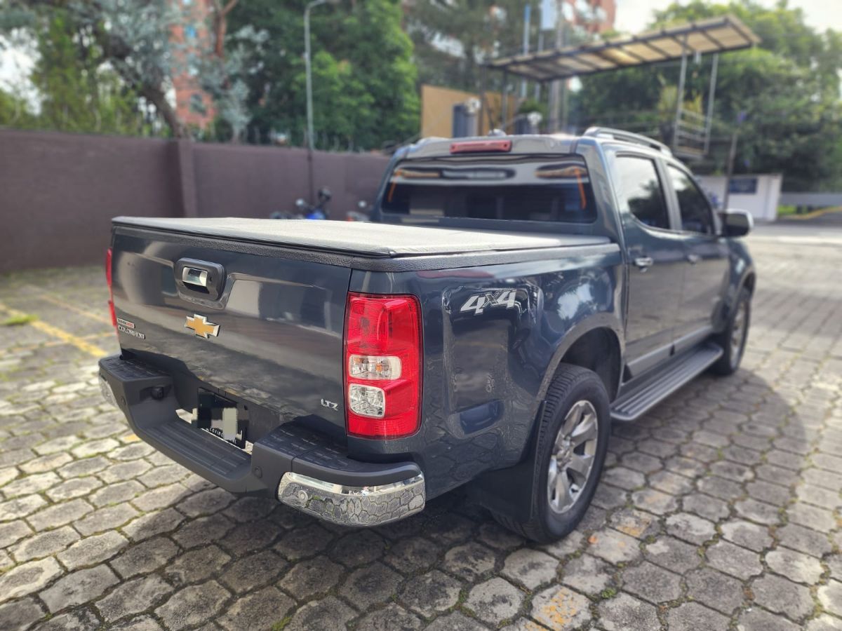 CHEVROLET  COLORADO LTZ - 2022                                        