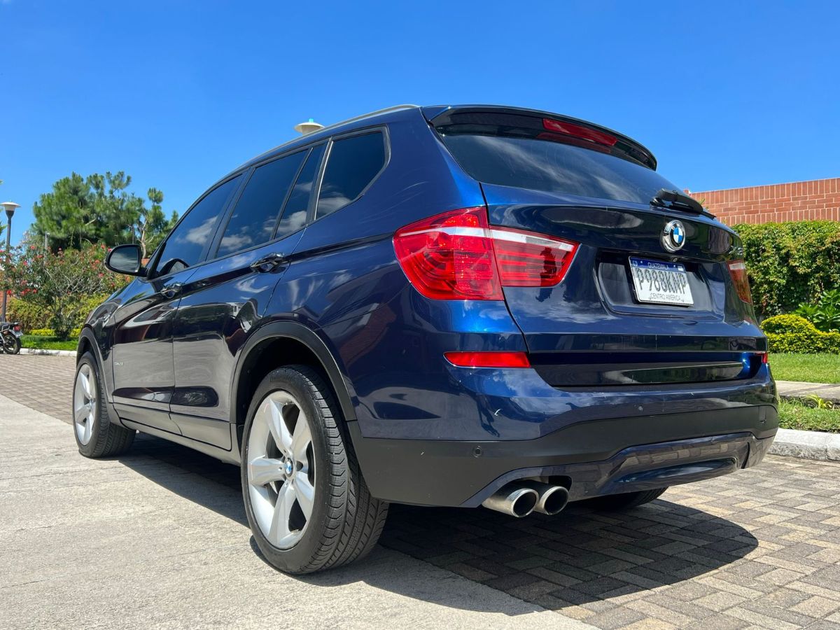 BMW X3 - 2016                                        