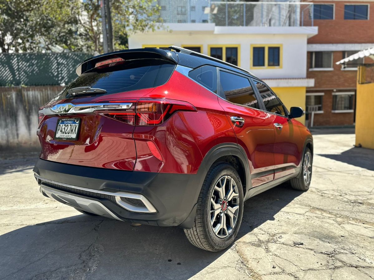 KIA SELTOS - 2023                                        