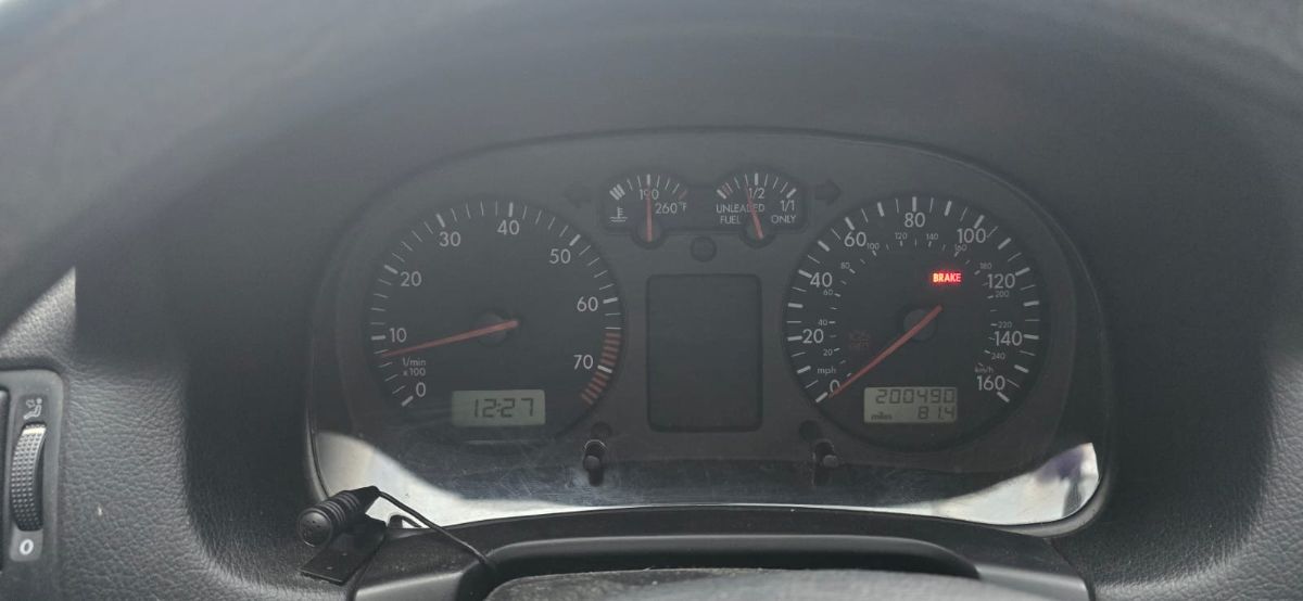 VOLKSWAGEN GOLF GLS - 2001                                        