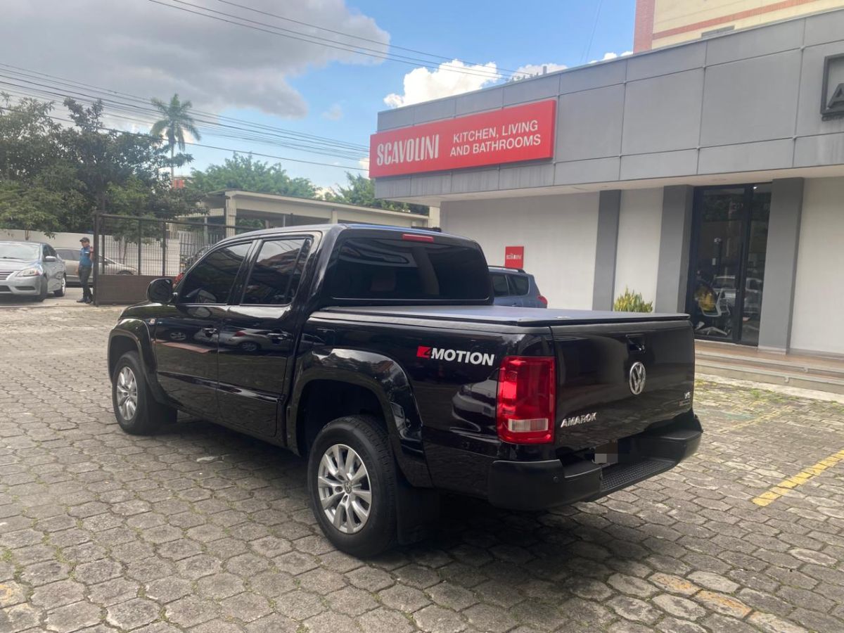 VOLKSWAGEN  AMAROK - 2023                                        