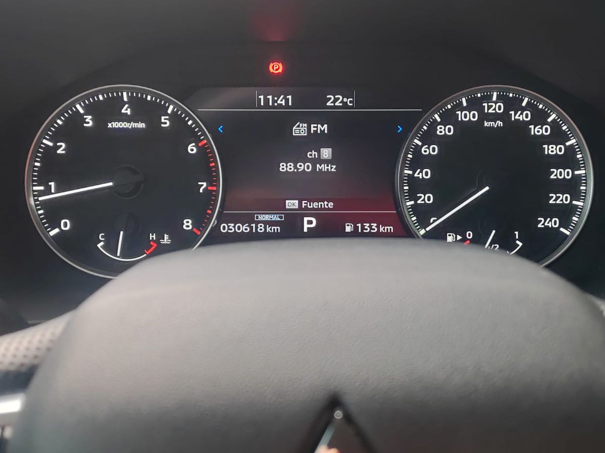 MITSUBISHI outlander - 2023                                        