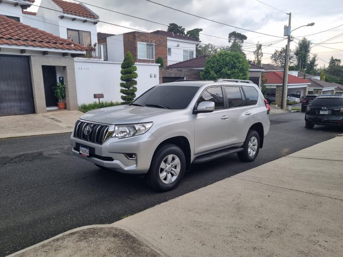 TOYOTA LAND CRUISER PRADO TXL - 2023                                        