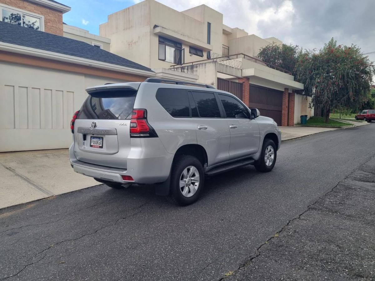 TOYOTA LAND CRUISER PRADO TXL - 2023                                        