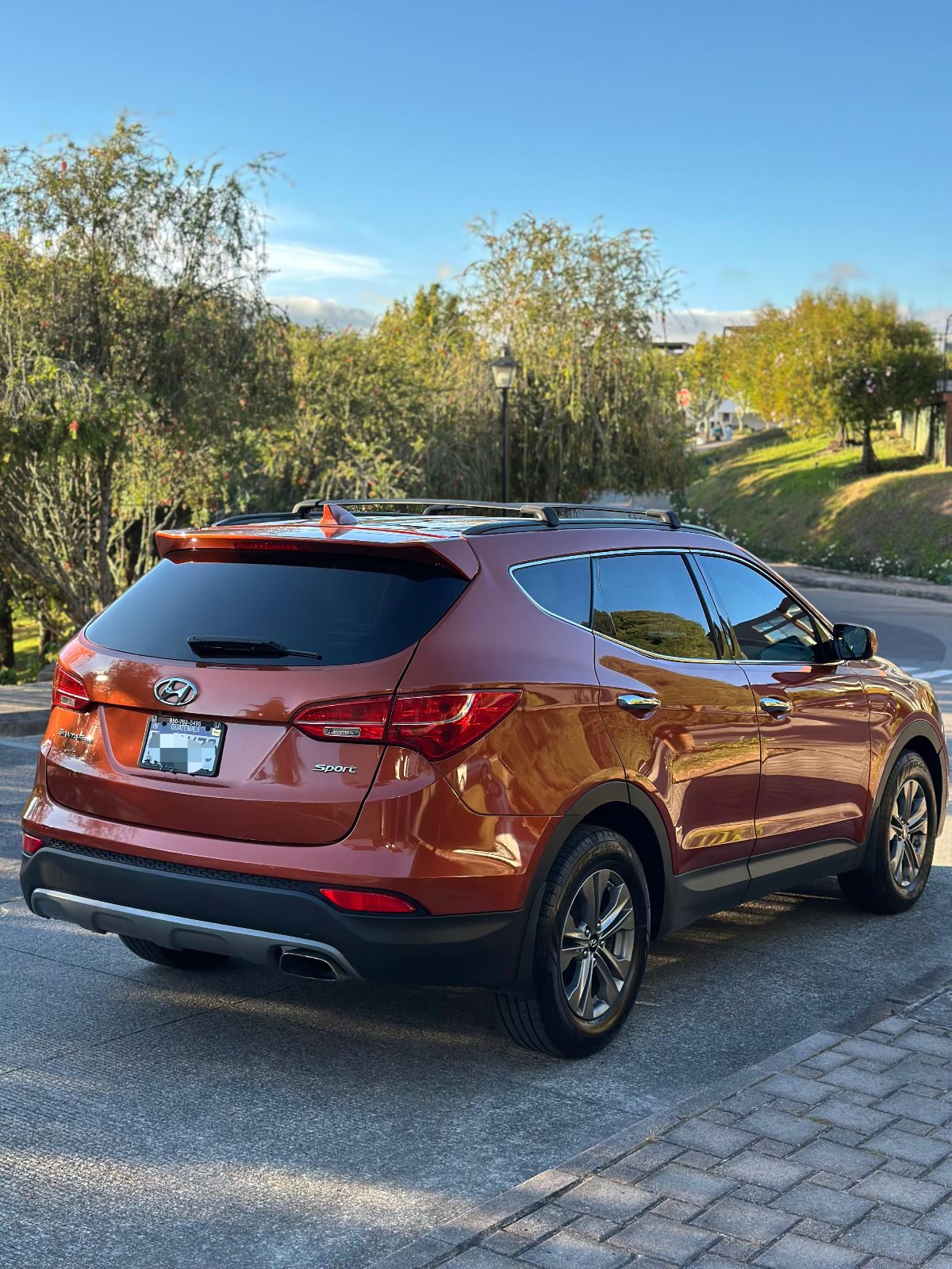 HYUNDAI SANTA FE - 2016                                        