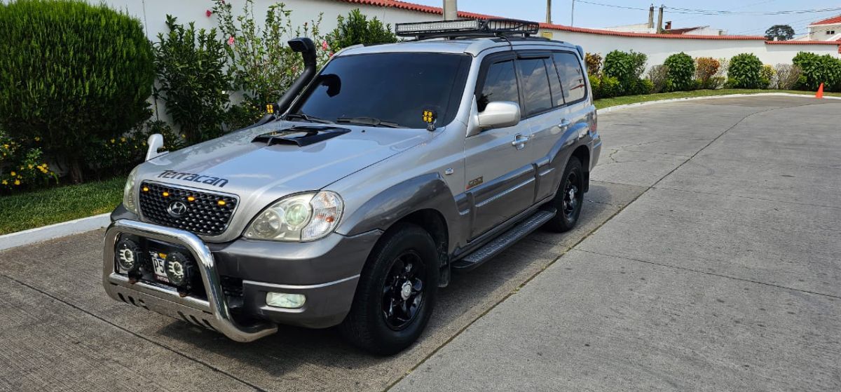 HYUNDAI TUCSON - 2004                                        