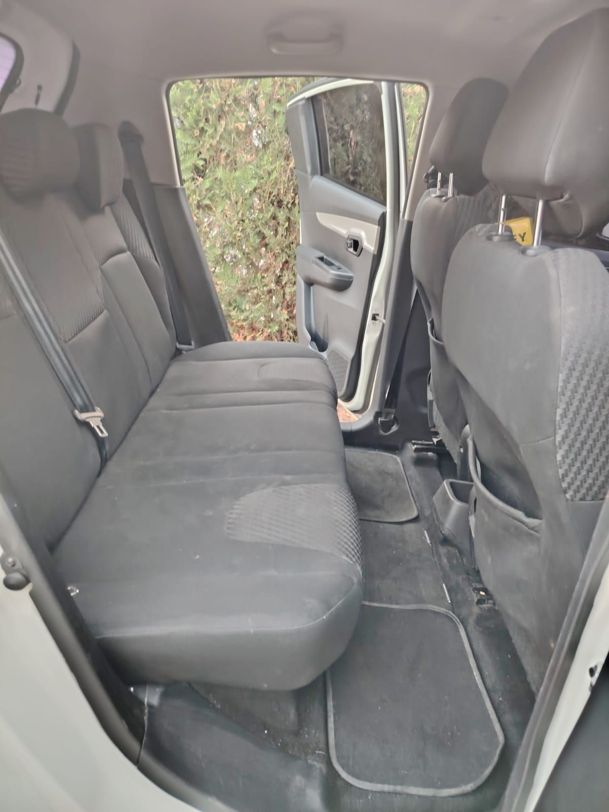 MAHINDRA   KUV100 - 2022                                        