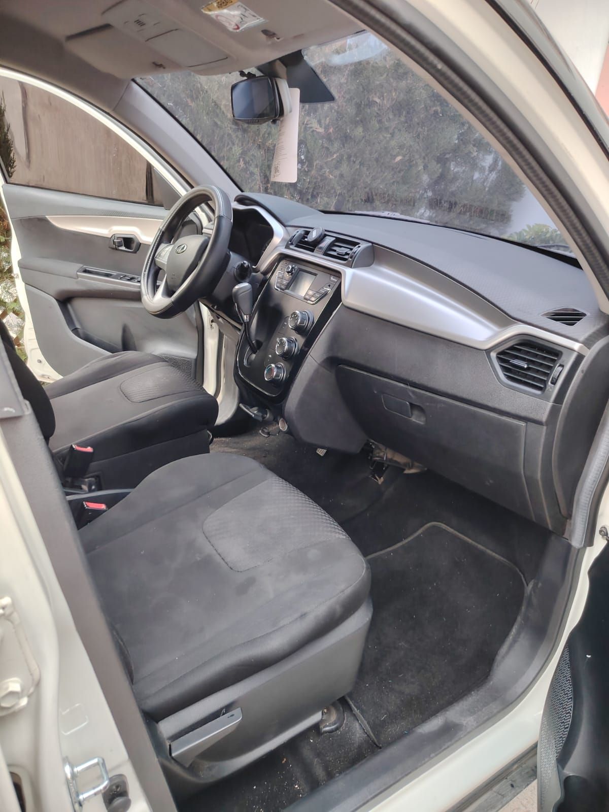 MAHINDRA   KUV100 - 2022                                        