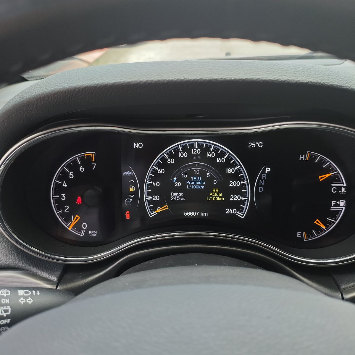 JEEP GRAND CHEROKEE LAREDO - 2021                                        