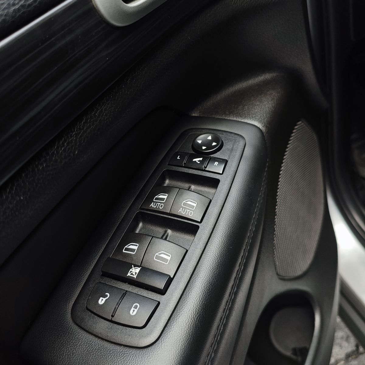 JEEP GRAND CHEROKEE LAREDO - 2021                                        