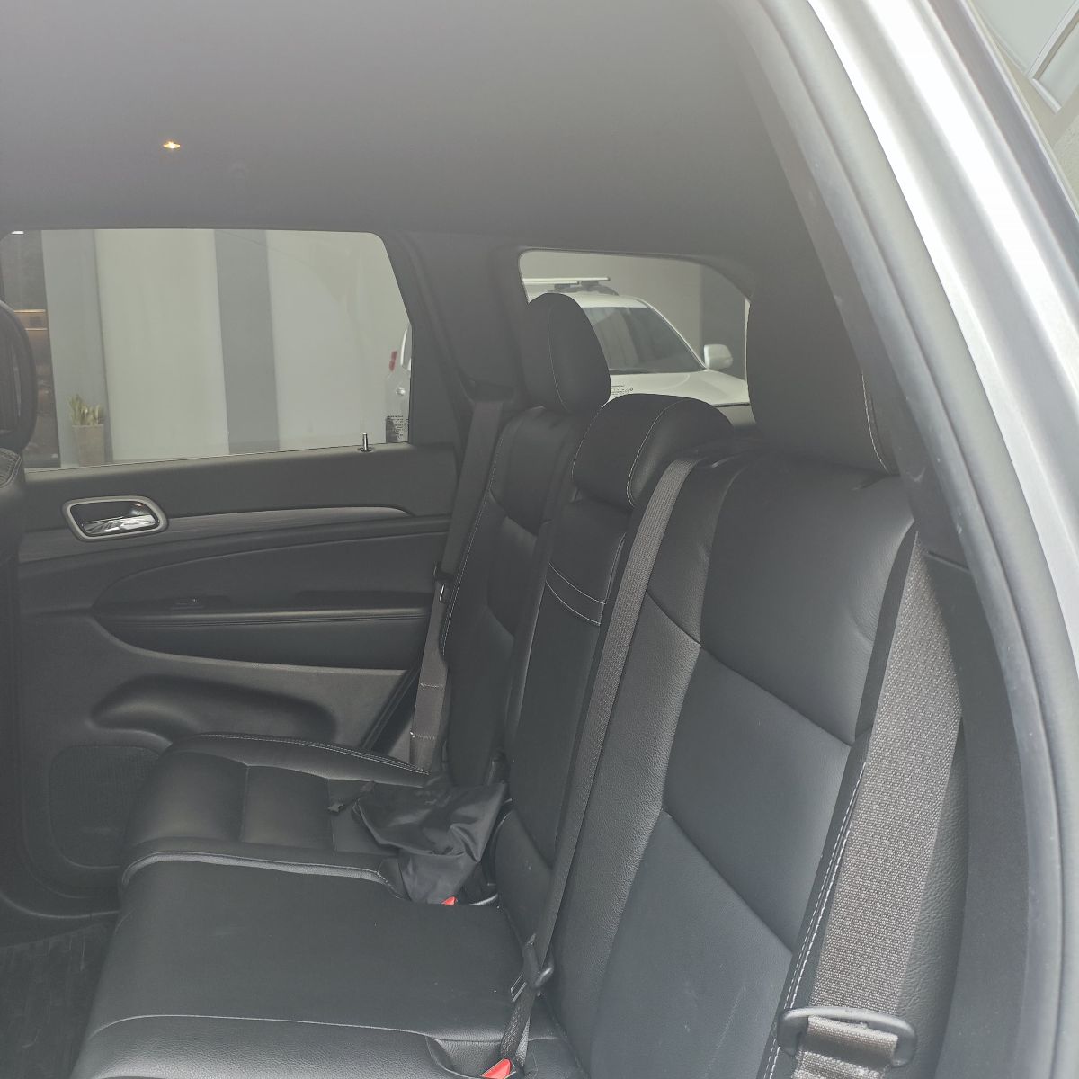 JEEP GRAND CHEROKEE LAREDO - 2021                                        