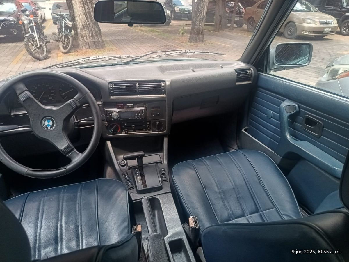 BMW 323I - 1986                                        