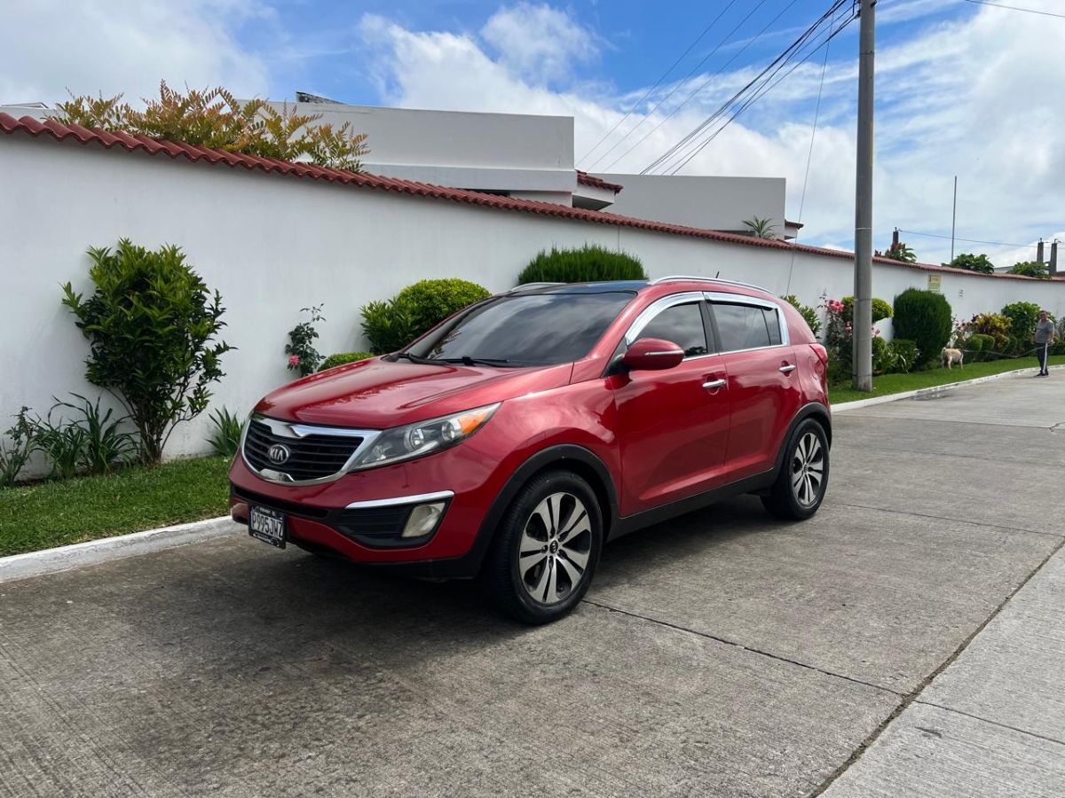KIA SPORTAGE LX - 2013                                        