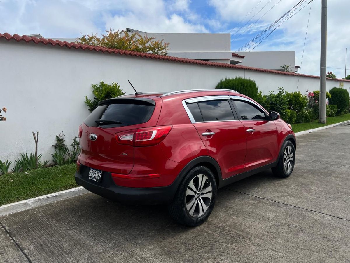 KIA SPORTAGE LX - 2013                                        
