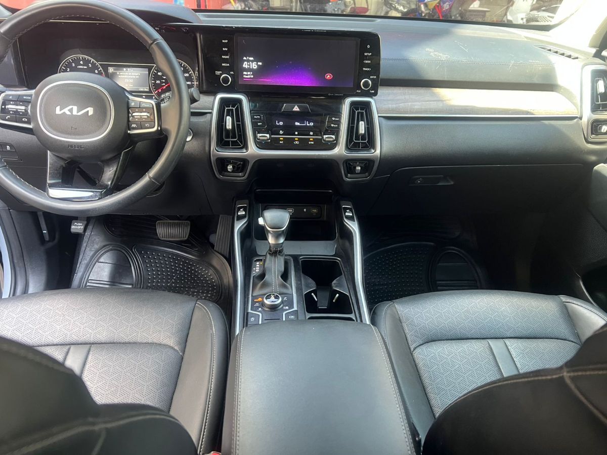 KIA SORENTO - 2023                                        