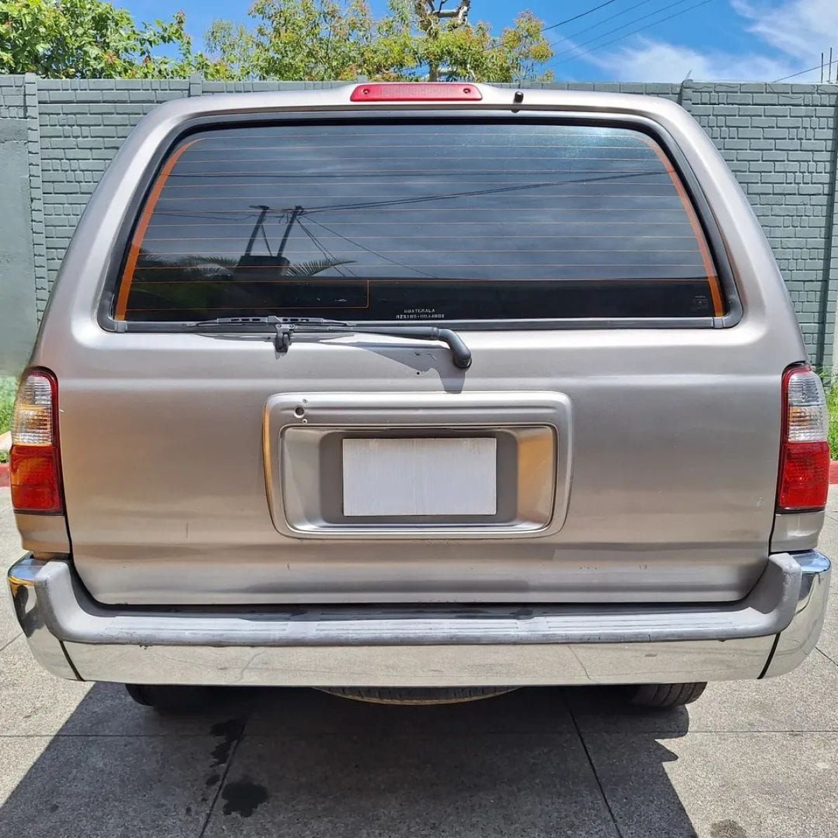 TOYOTA 4 RUNNER - 2002                                        