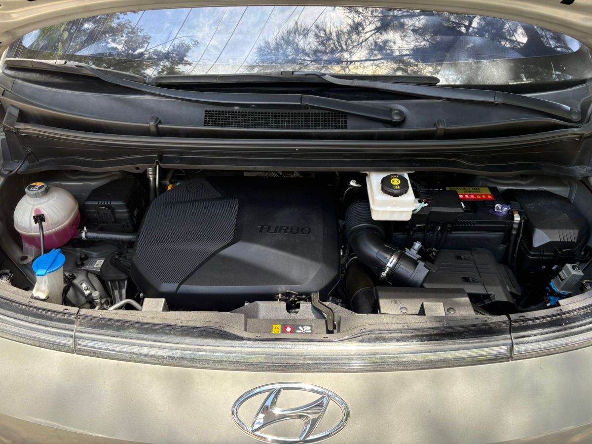 HYUNDAI  STARIA - 2022                                        