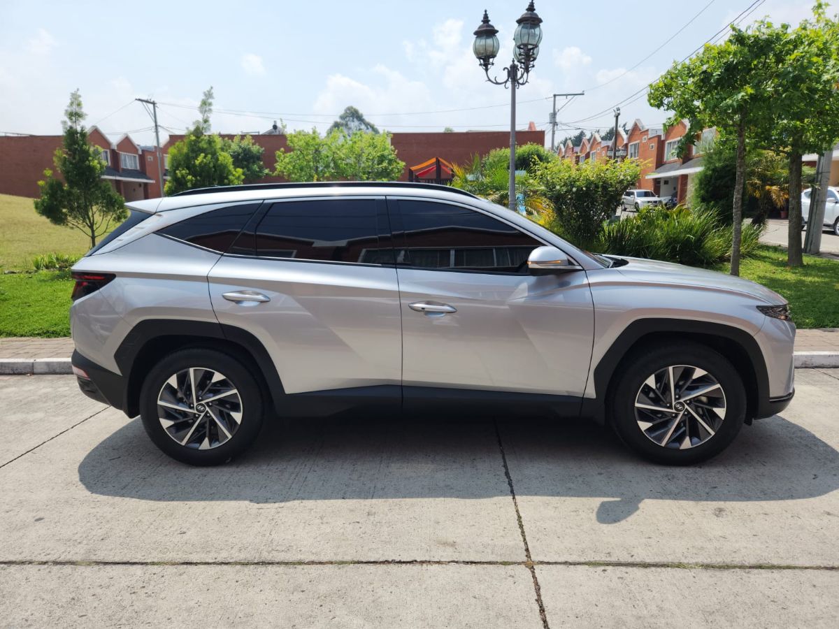 HYUNDAI TUCSON - 2022                                        