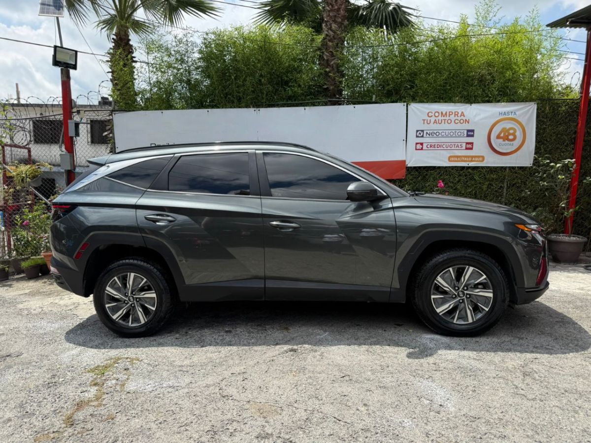HYUNDAI TUCSON - 2022                                        