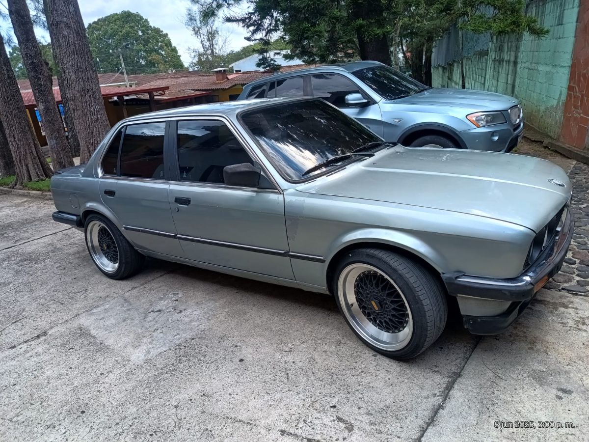 BMW 323I - 1986