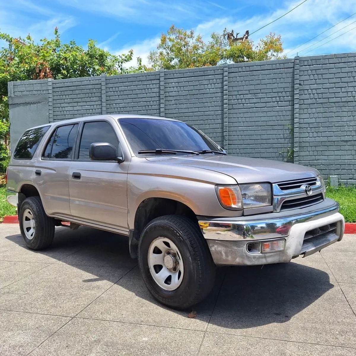 TOYOTA 4 RUNNER - 2002